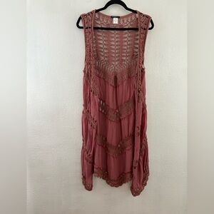 Vivid Importers Mauve crochet duster size M